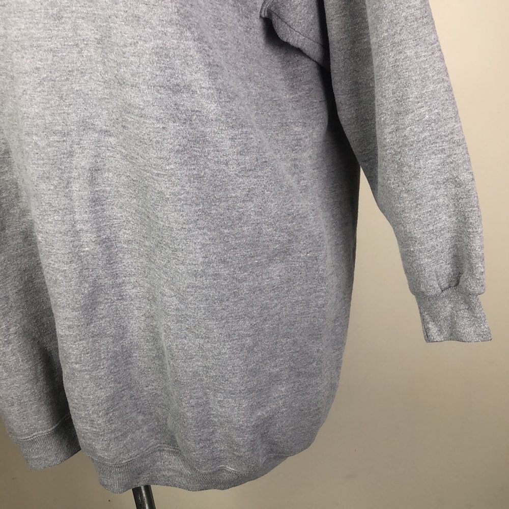 Chic Vintage 90s Oversized Gray Sweatshirt - Picture 5 of 10